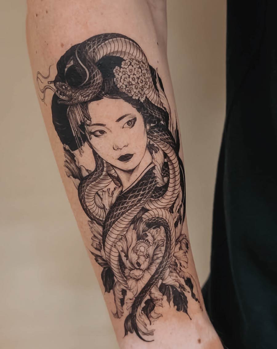 Geisha - Temporary Tattoo