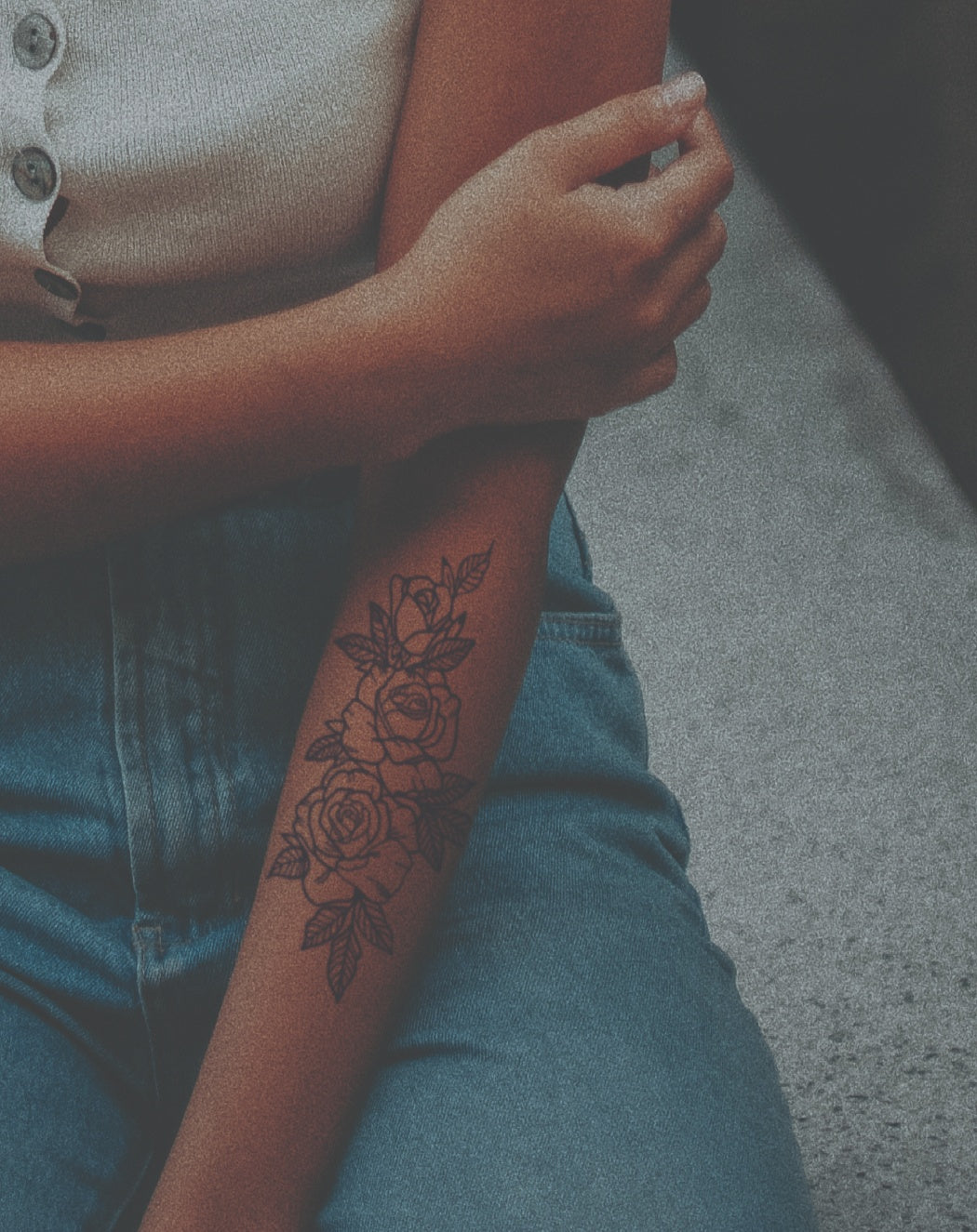 Roses Outline - Semi-Permanent Tattoo